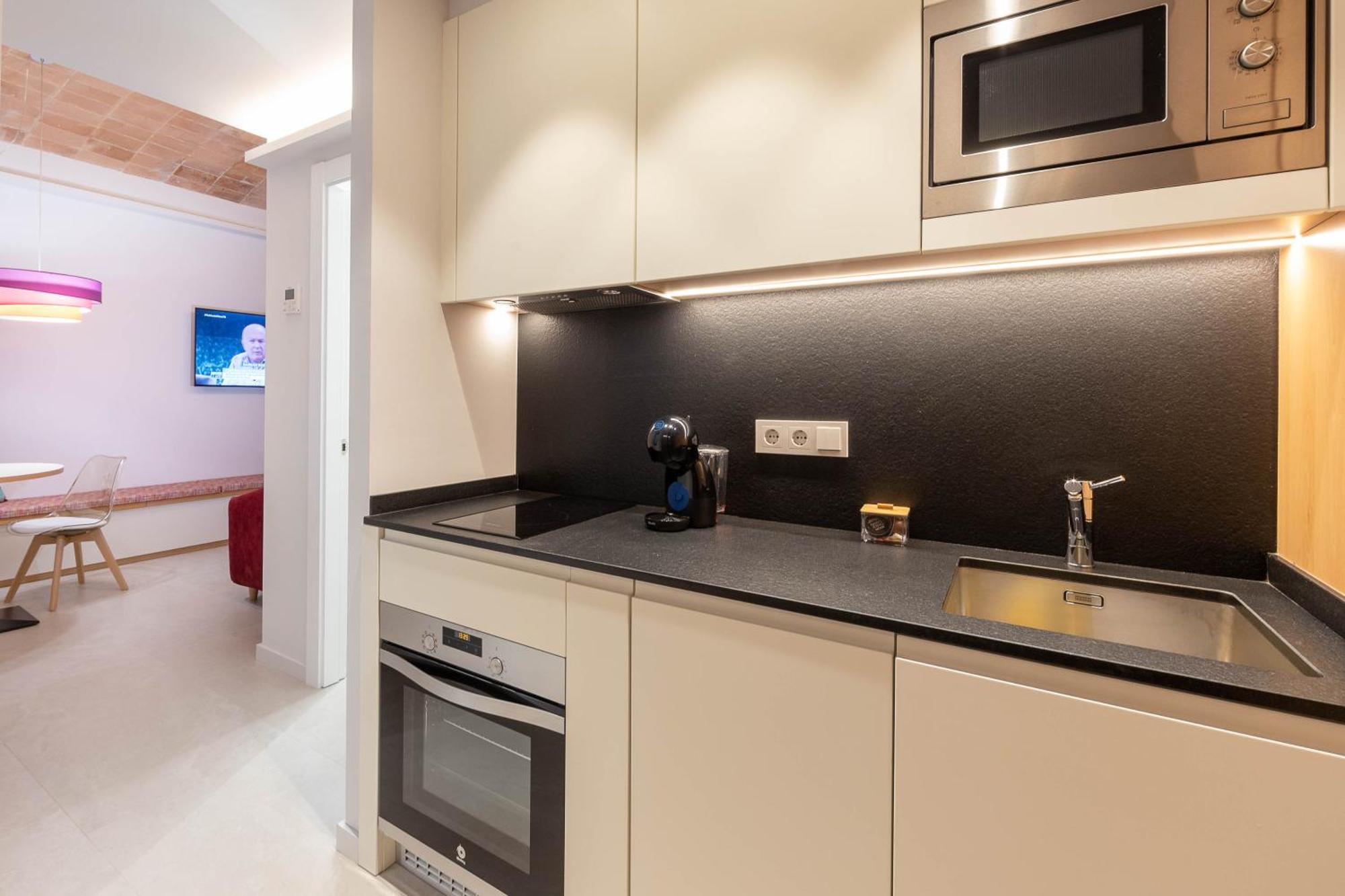 C&C Apartments Фигерас Екстериор снимка